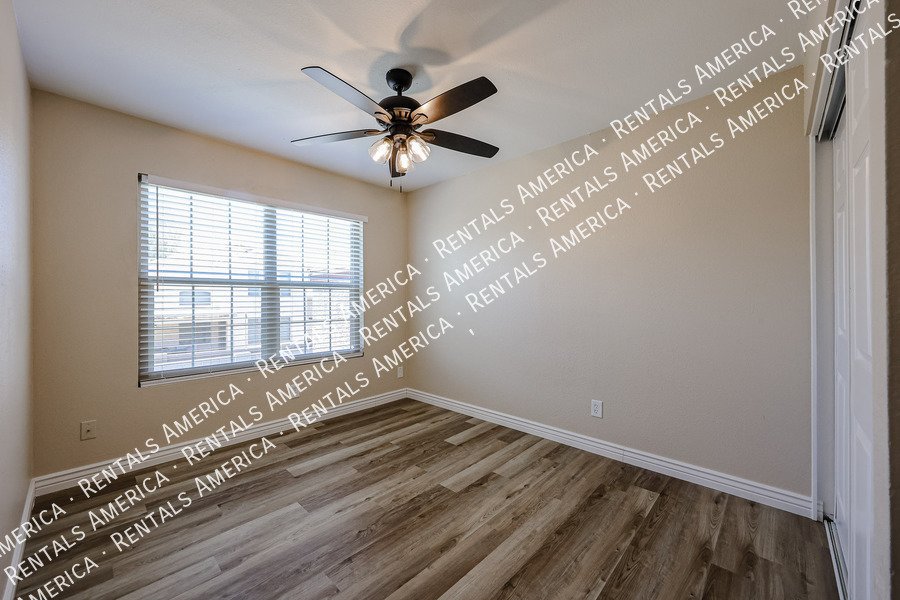 Peoria Condo - 4 Bedrooms, 2 Bathrooms, Prime Location property image