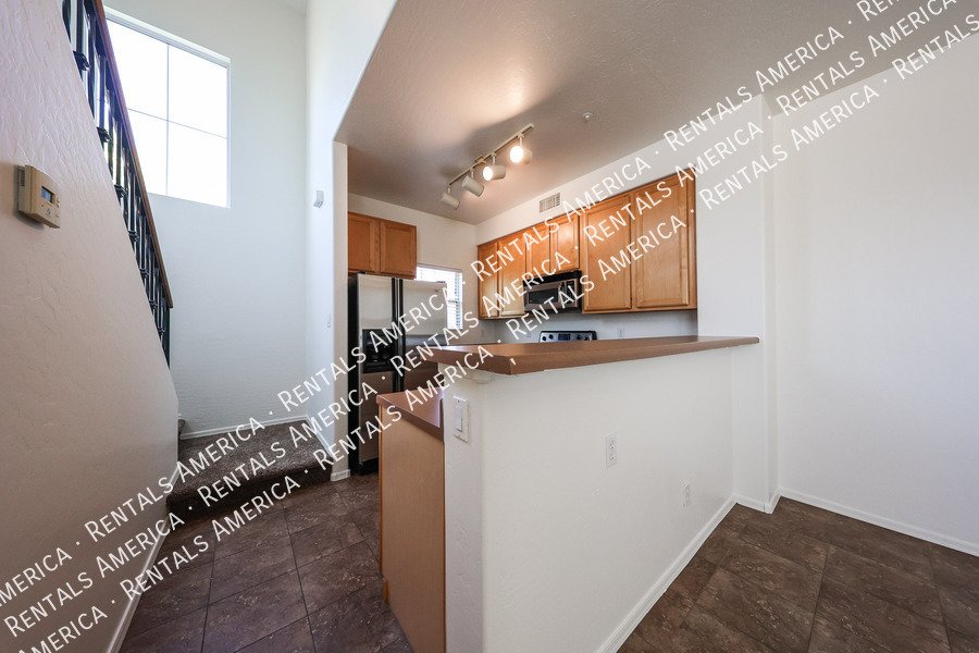 Nice Townhouse in Park Place Village! property image
