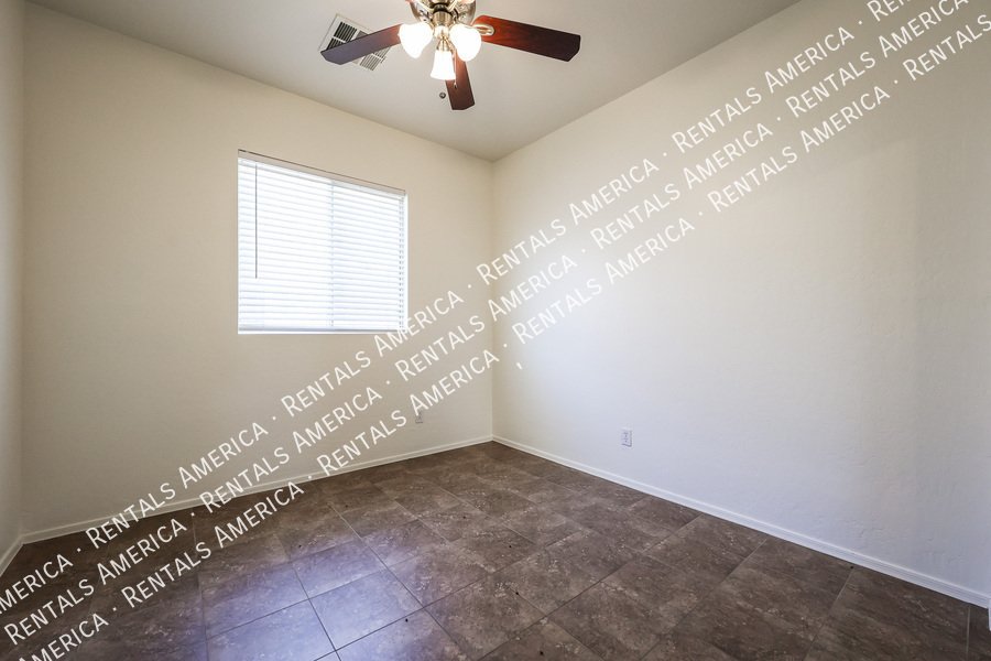 Nice Townhouse in Park Place Village! property image