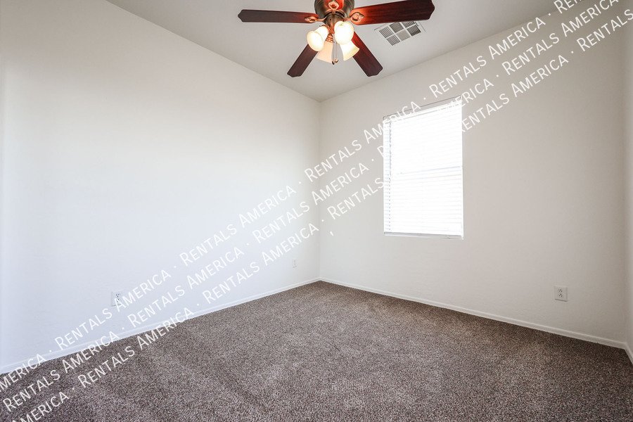 Nice Townhouse in Park Place Village! property image