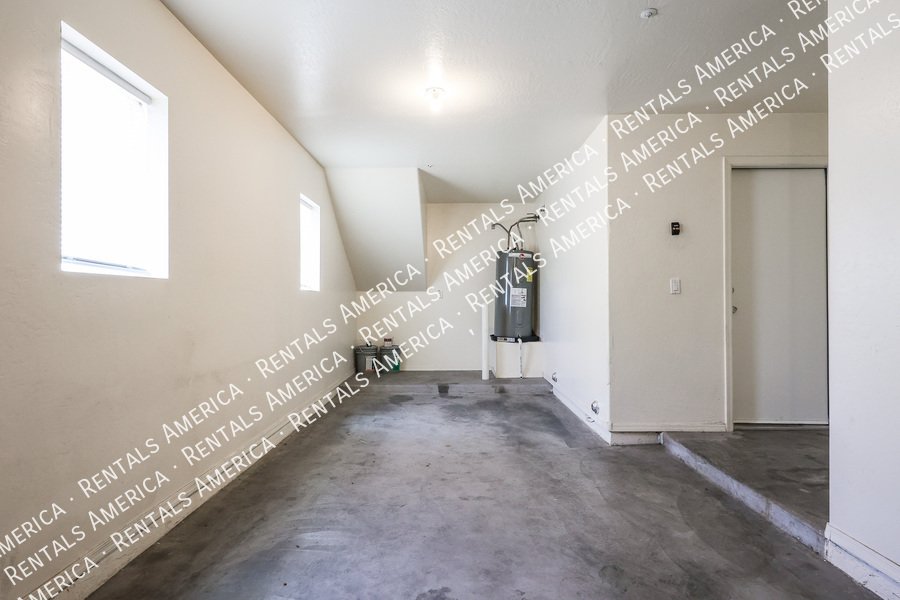 Nice Townhouse in Park Place Village! property image