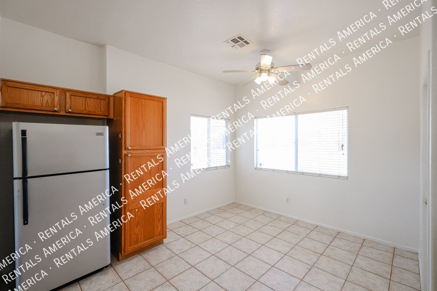 Lovely 3 BD, 2 BA Corner Lot Home in Wildflower Ranch Goodyear property image