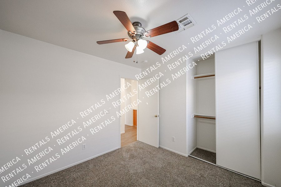 Lovely 3 BD, 2 BA Corner Lot Home in Wildflower Ranch Goodyear property image