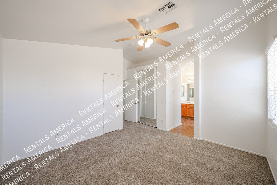 Lovely 3 BD, 2 BA Corner Lot Home in Wildflower Ranch Goodyear property image