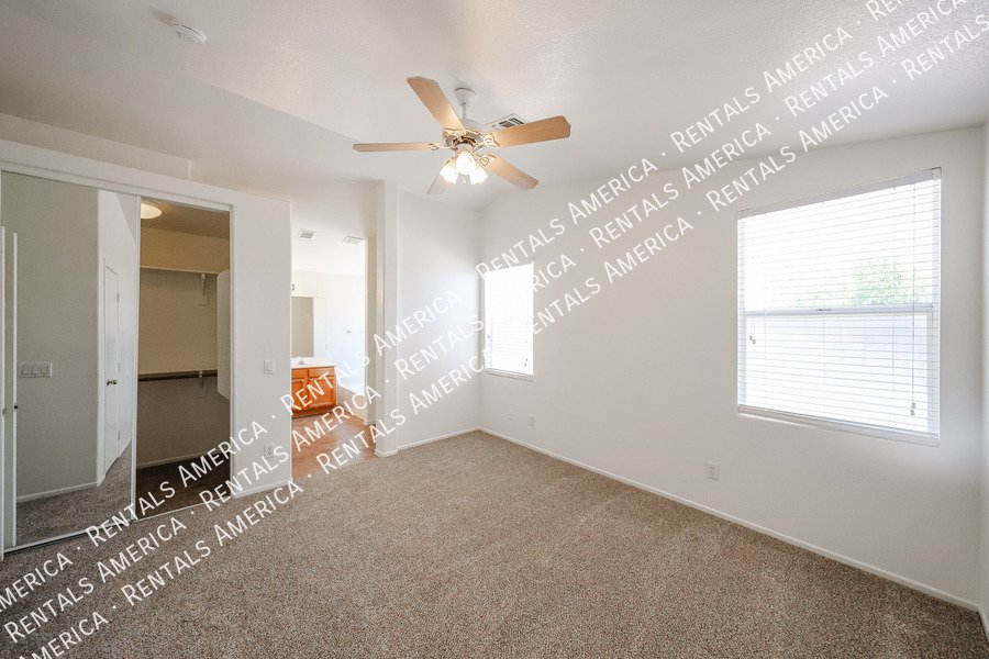 Lovely 3 BD, 2 BA Corner Lot Home in Wildflower Ranch Goodyear property image