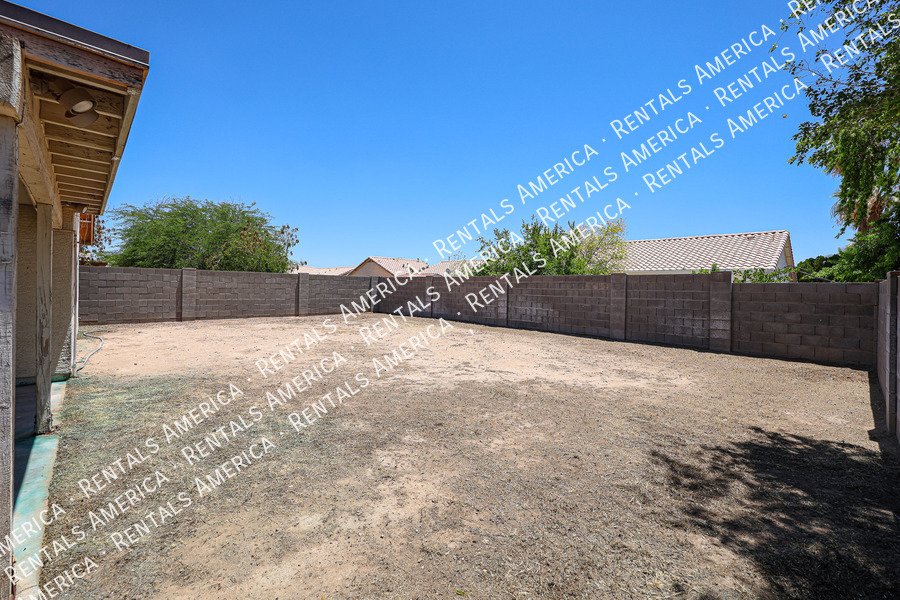 Lovely 3 BD, 2 BA Corner Lot Home in Wildflower Ranch Goodyear property image