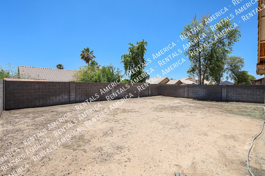 Lovely 3 BD, 2 BA Corner Lot Home in Wildflower Ranch Goodyear property image