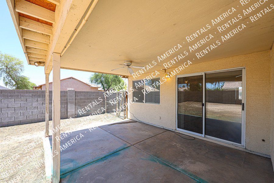 Lovely 3 BD, 2 BA Corner Lot Home in Wildflower Ranch Goodyear property image
