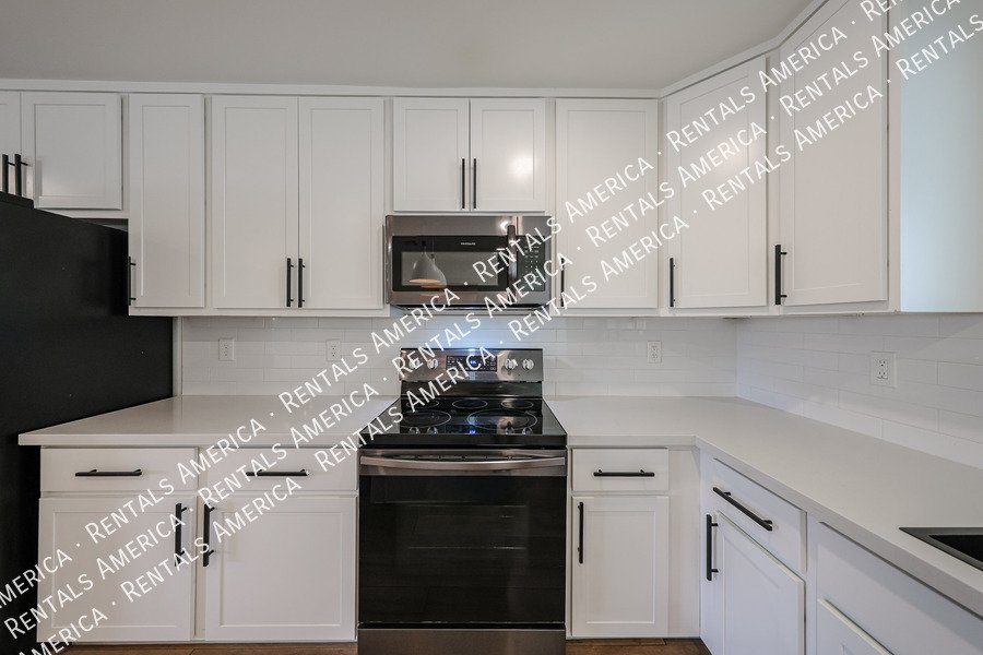 UPDATED 3BR IN E. CAMELBACK property image
