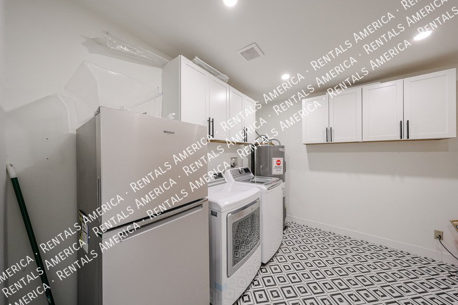 UPDATED 3BR IN E. CAMELBACK property image