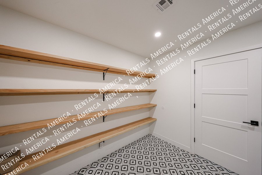 UPDATED 3BR IN E. CAMELBACK property image