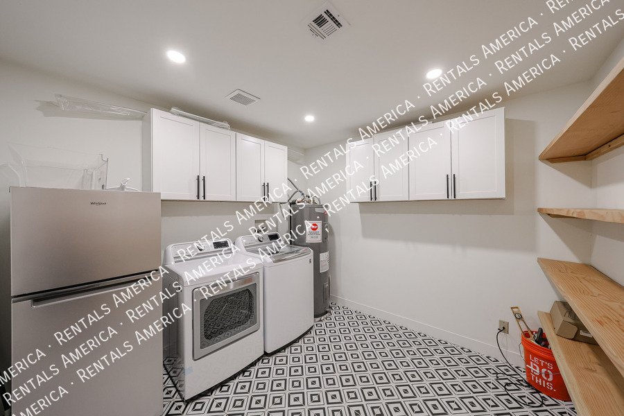 UPDATED 3BR IN E. CAMELBACK property image
