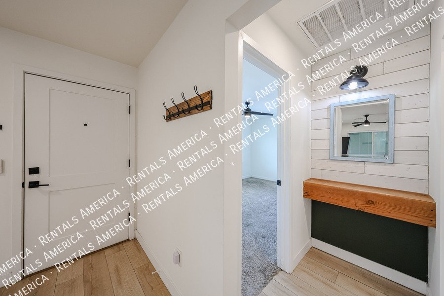 UPDATED 3BR IN E. CAMELBACK property image