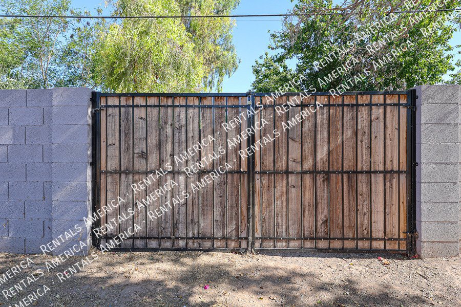 UPDATED 3BR IN E. CAMELBACK property image