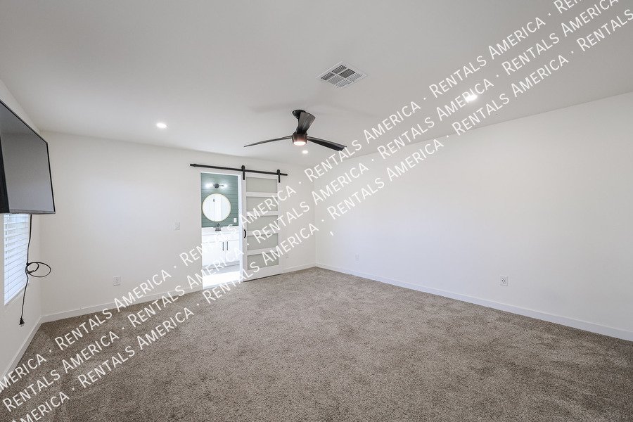 UPDATED 3BR IN E. CAMELBACK property image