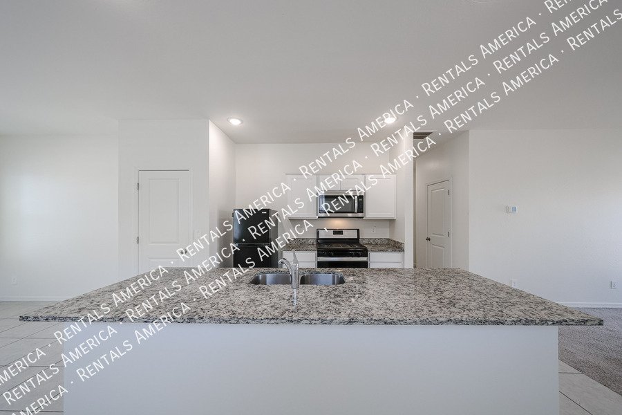 Charming 3-Bedroom Home Offering Space, Comfort, and Convenience property image
