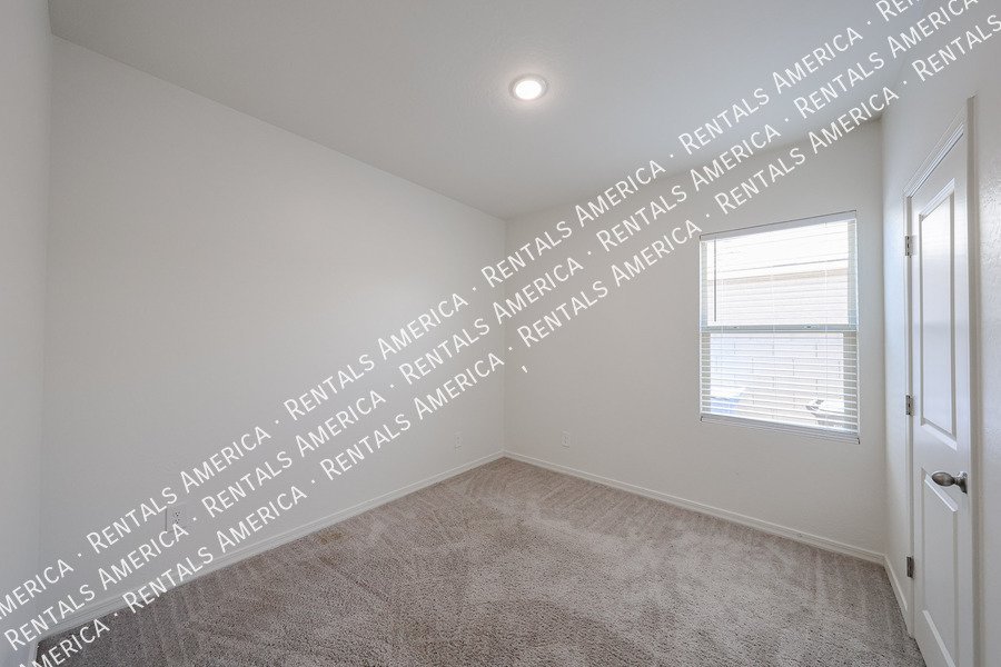 Charming 3-Bedroom Home Offering Space, Comfort, and Convenience property image