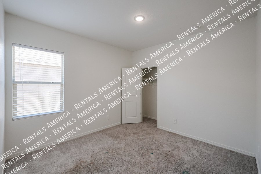 Charming 3-Bedroom Home Offering Space, Comfort, and Convenience property image
