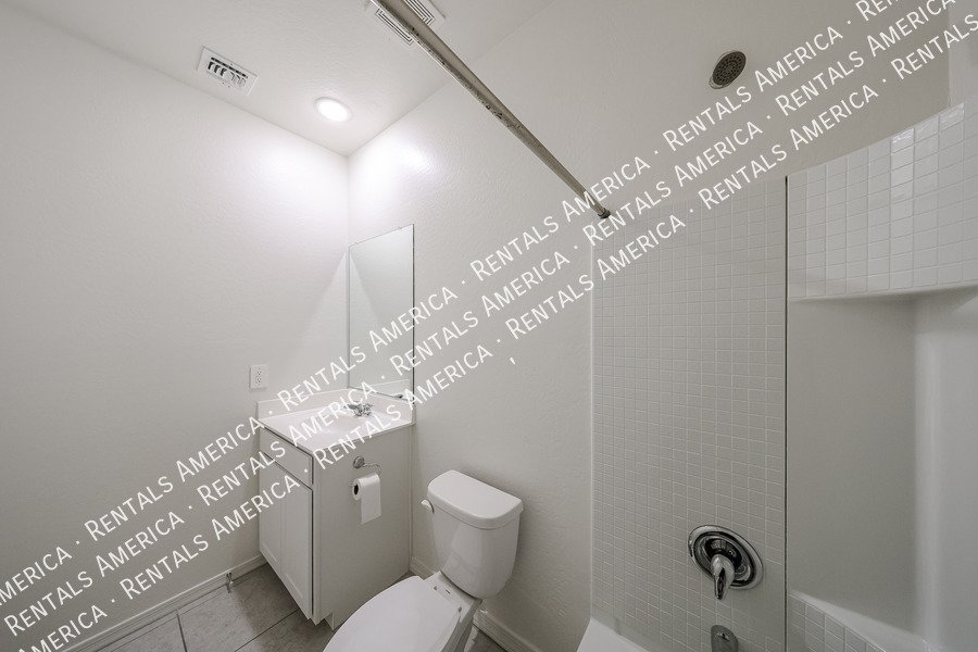 Charming 3-Bedroom Home Offering Space, Comfort, and Convenience property image