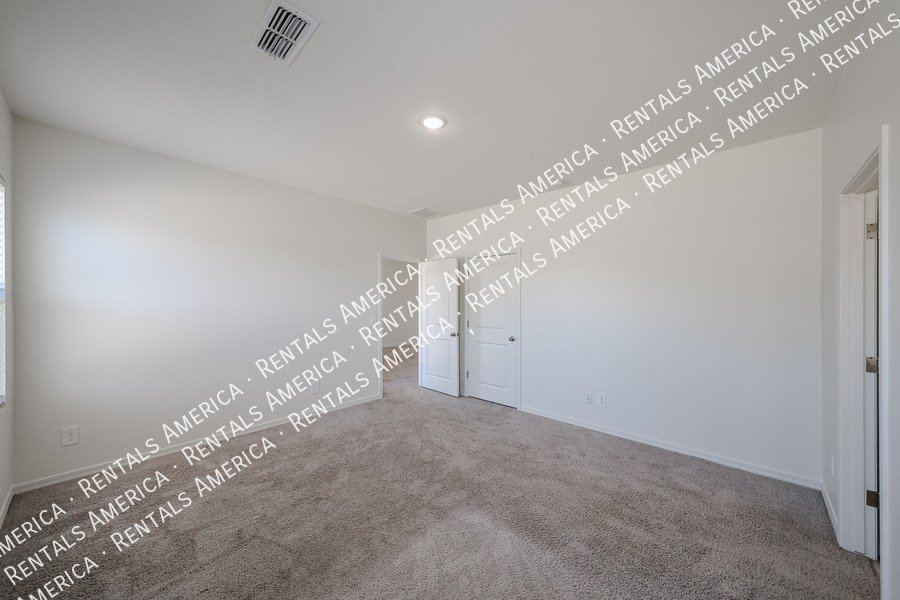 Charming 3-Bedroom Home Offering Space, Comfort, and Convenience property image