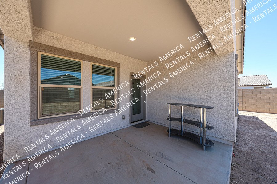 Charming 3-Bedroom Home Offering Space, Comfort, and Convenience property image