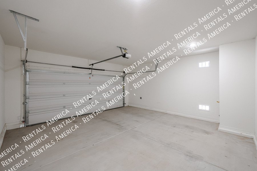 Charming 3-Bedroom Home Offering Space, Comfort, and Convenience property image