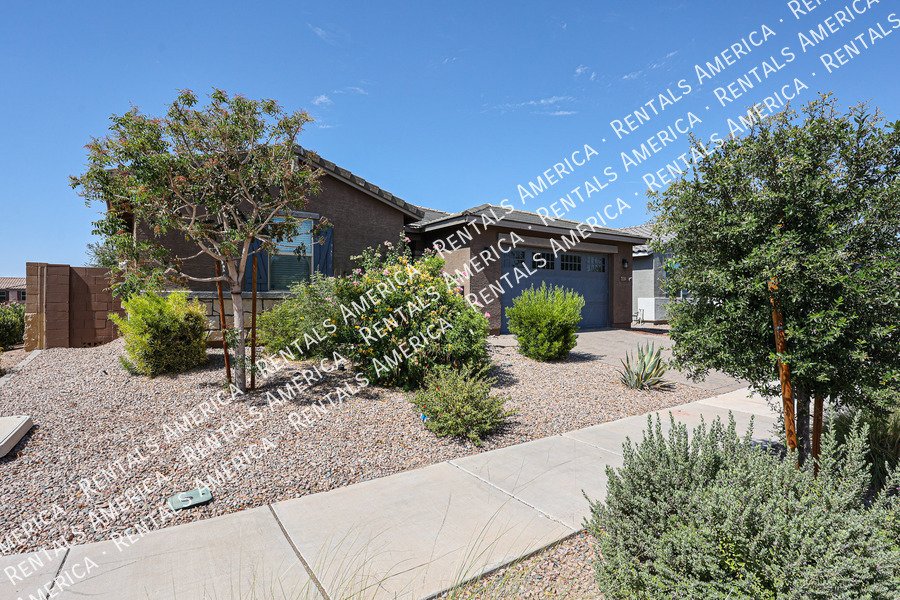 Stunning 5-Bedroom Home Spacious & Upgraded Throughout! property image