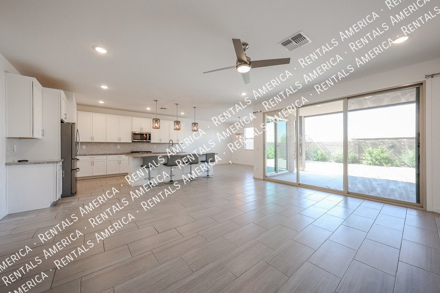 Stunning 5-Bedroom Home Spacious & Upgraded Throughout! property image