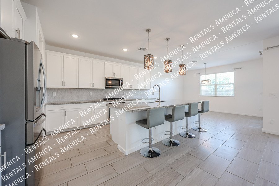 Stunning 5-Bedroom Home Spacious & Upgraded Throughout! property image