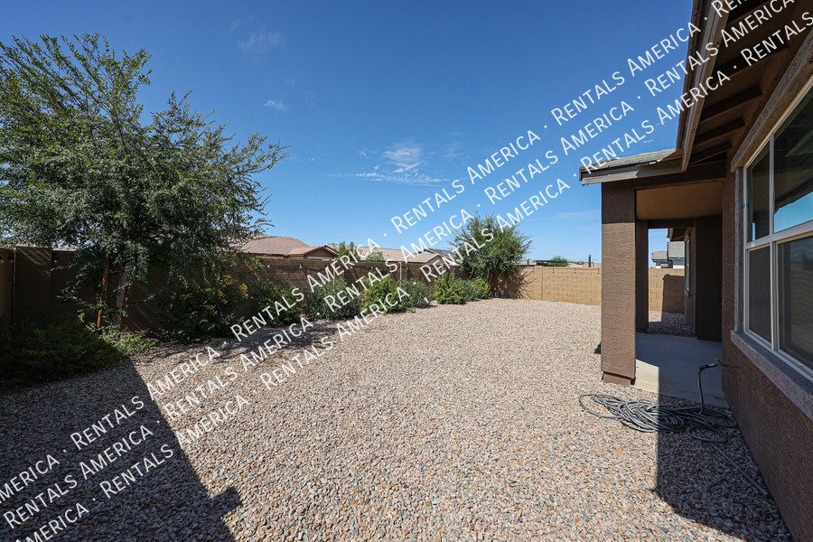 Stunning 5-Bedroom Home Spacious & Upgraded Throughout! property image