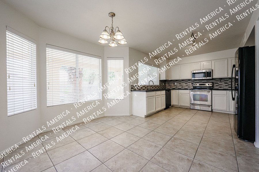 Large House with Pool! property image