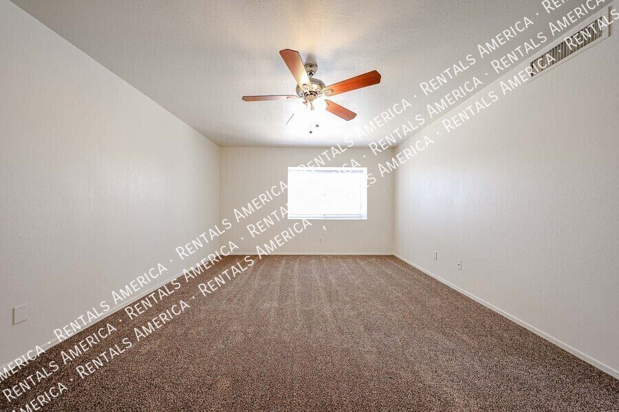Large House with Pool! property image