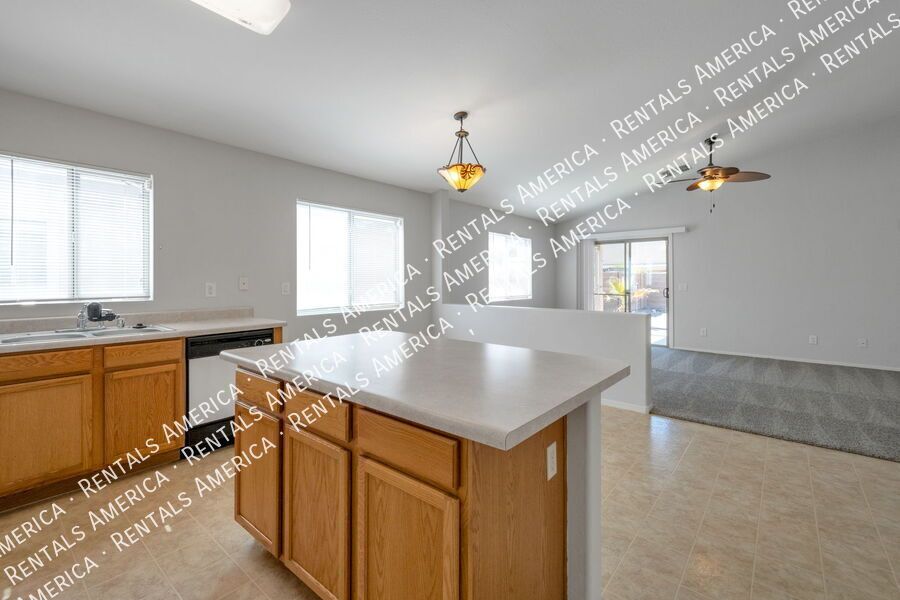 3 bed Single Story Home in Florence property image