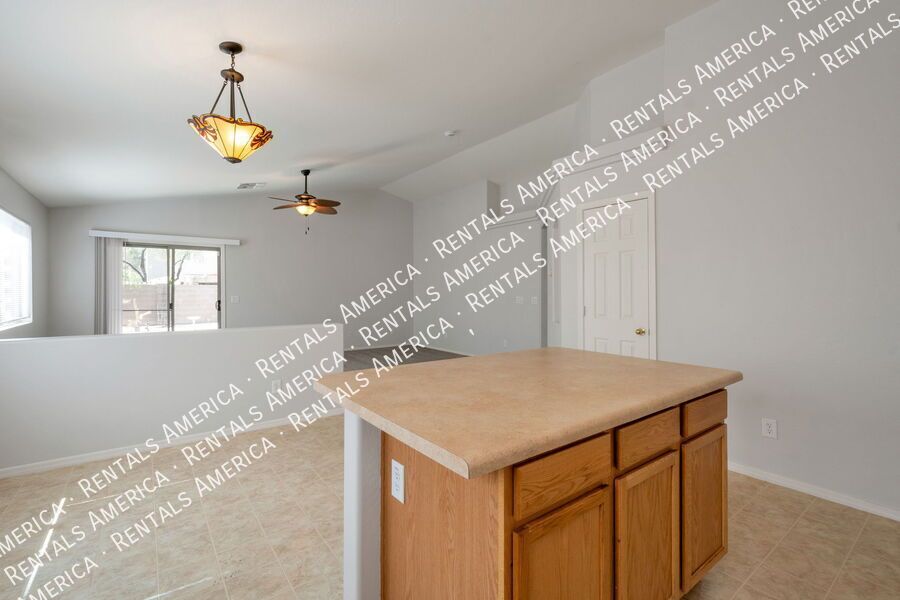 3 bed Single Story Home in Florence property image