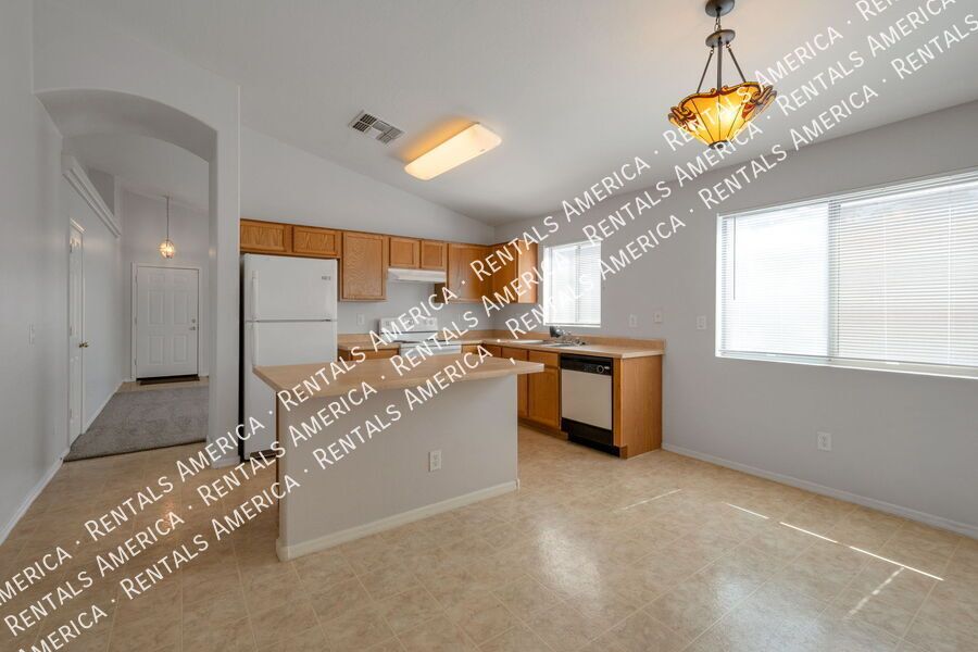 3 bed Single Story Home in Florence property image