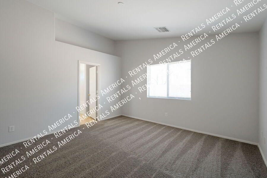3 bed Single Story Home in Florence property image