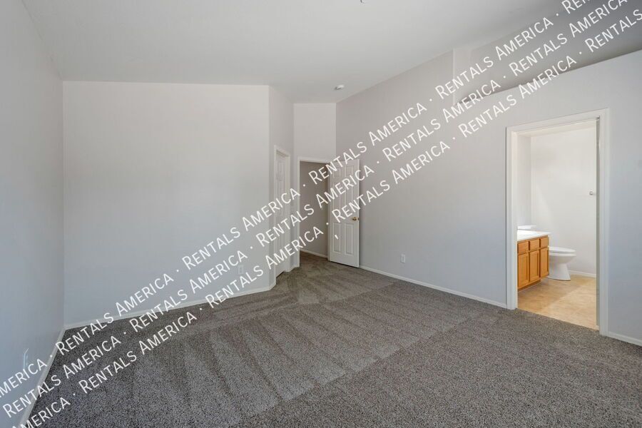 3 bed Single Story Home in Florence property image