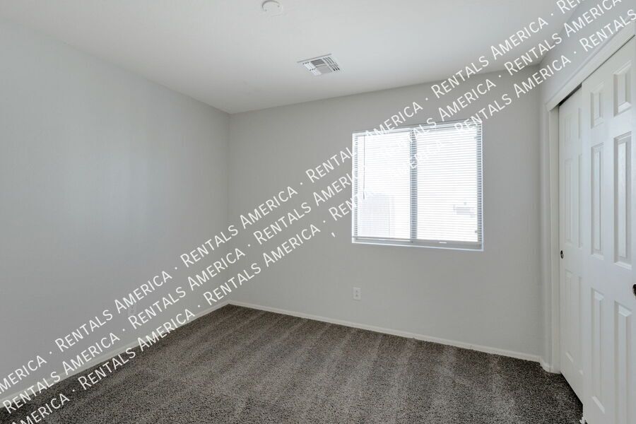 3 bed Single Story Home in Florence property image