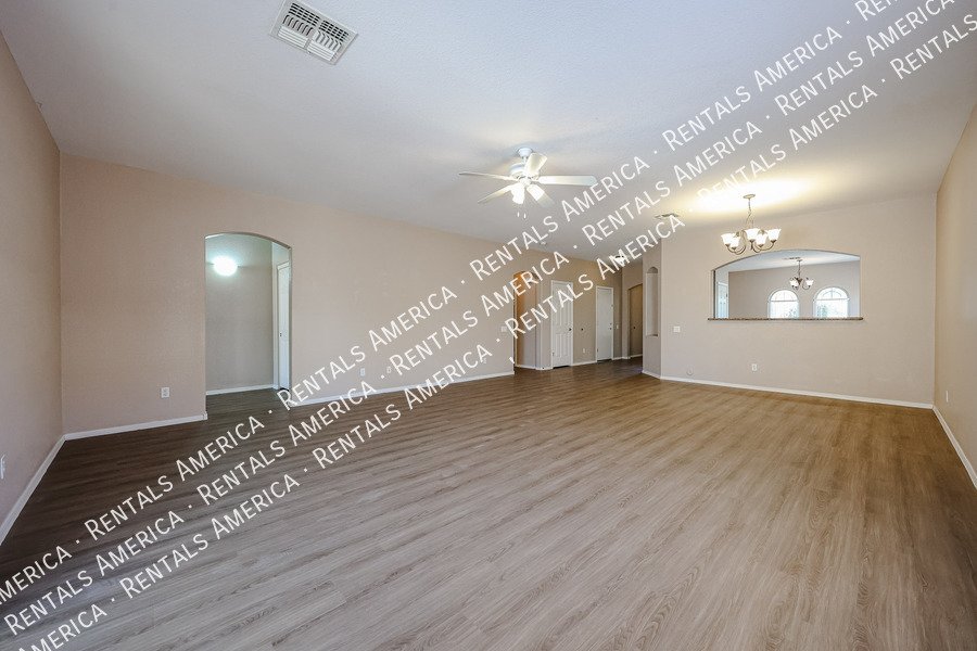 Beautiful 3 bedroom home in Gated Chandler Community! property image