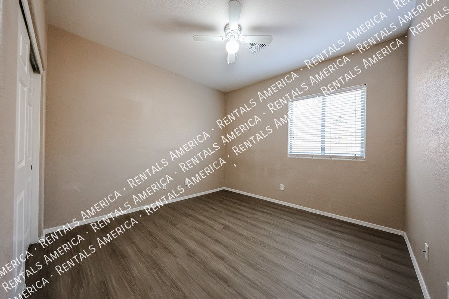 Beautiful 3 bedroom home in Gated Chandler Community! property image