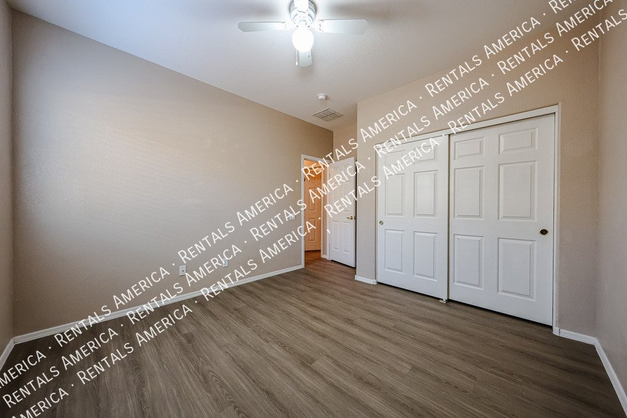 Beautiful 3 bedroom home in Gated Chandler Community! property image
