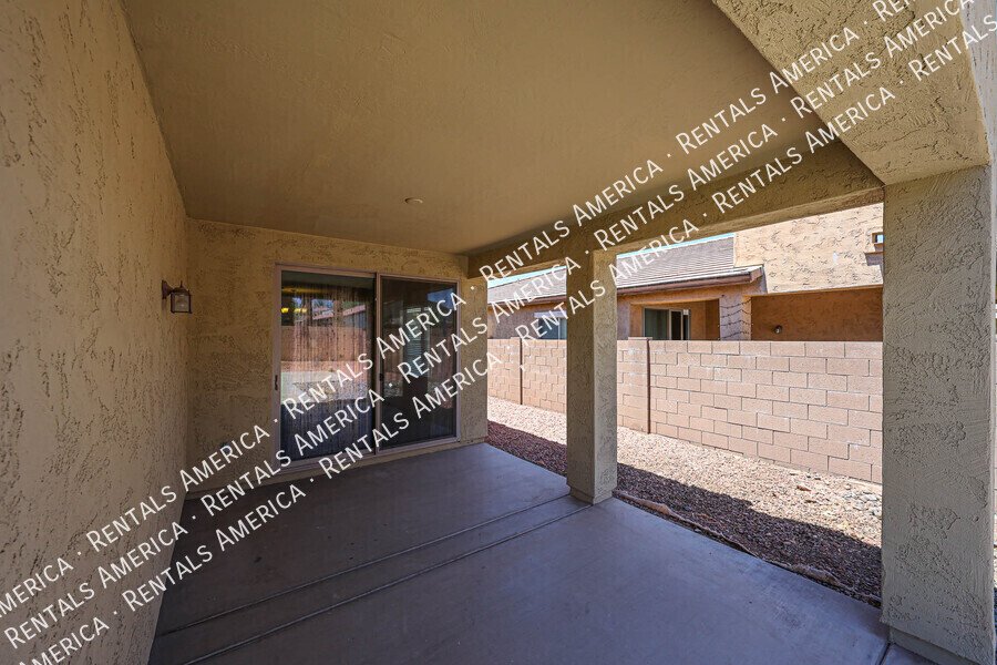 Beautiful 3 bedroom home in Gated Chandler Community! property image