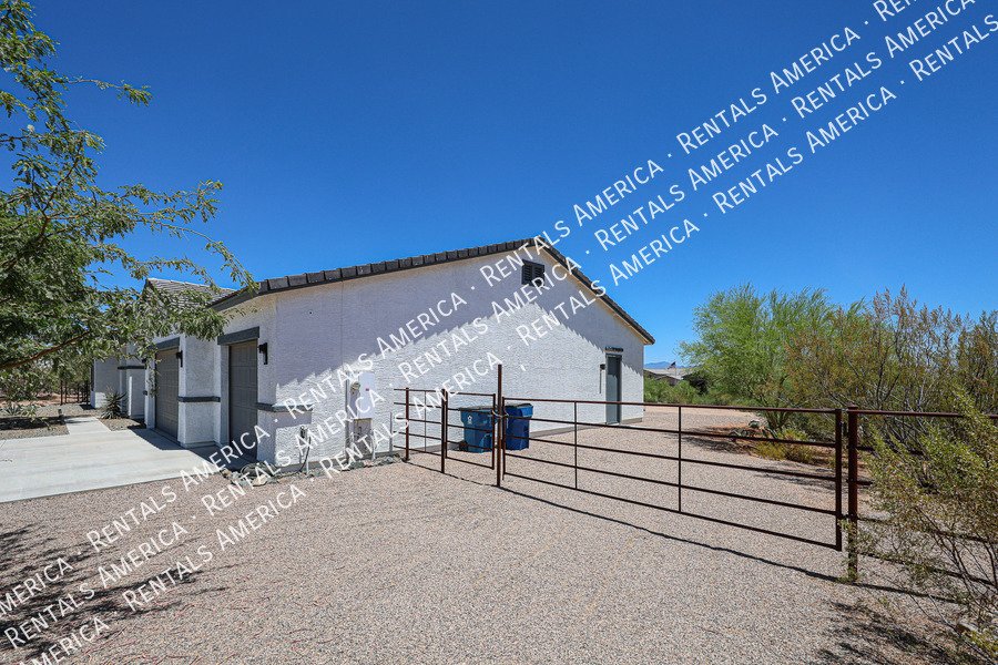 Gorgeous 3 bedroom + Den home  in Scottsdale property image