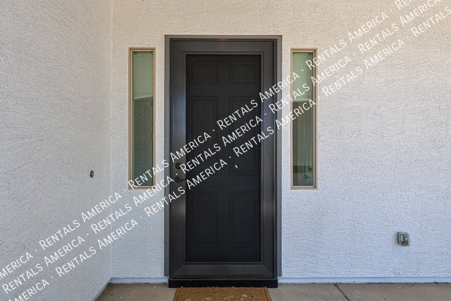 Gorgeous 3 bedroom + Den home  in Scottsdale property image
