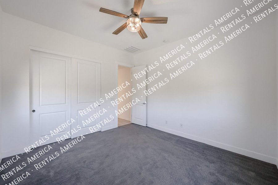 Gorgeous 3 bedroom + Den home  in Scottsdale property image