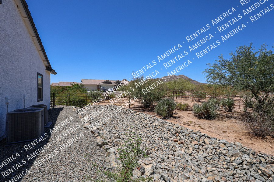 Gorgeous 3 bedroom + Den home  in Scottsdale property image