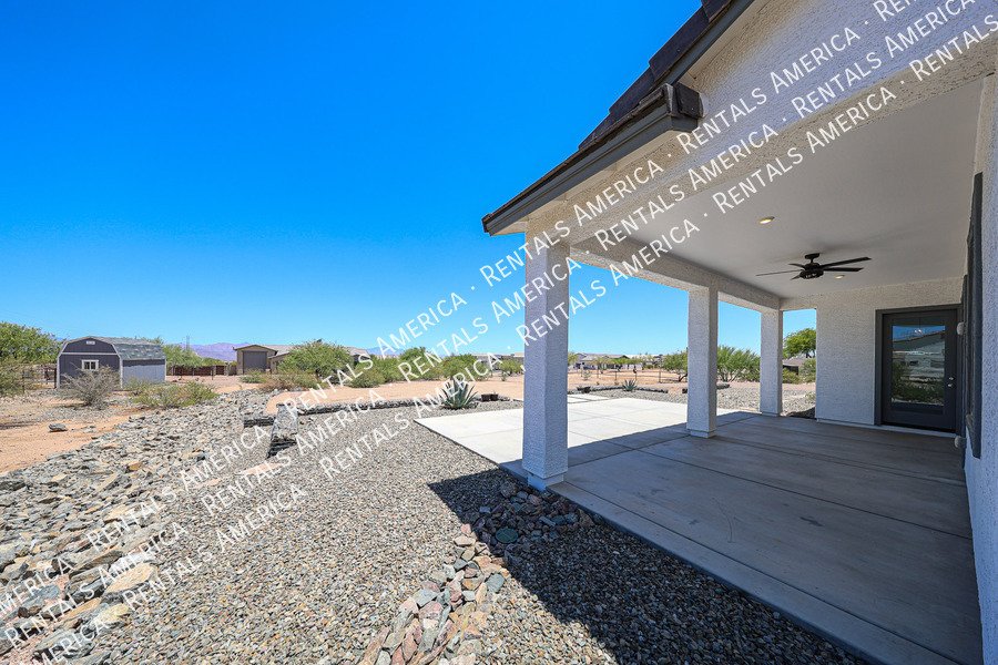 Gorgeous 3 bedroom + Den home  in Scottsdale property image