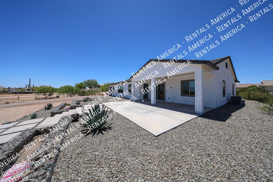 Gorgeous 3 bedroom + Den home  in Scottsdale property image