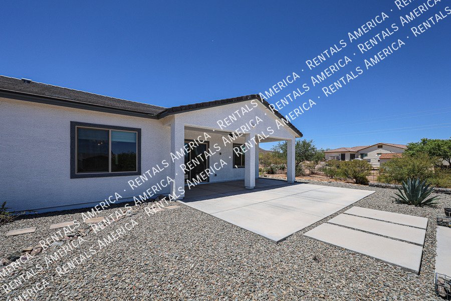 Gorgeous 3 bedroom + Den home  in Scottsdale property image
