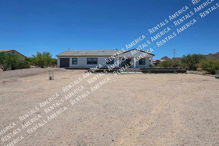 Gorgeous 3 bedroom + Den home  in Scottsdale property image